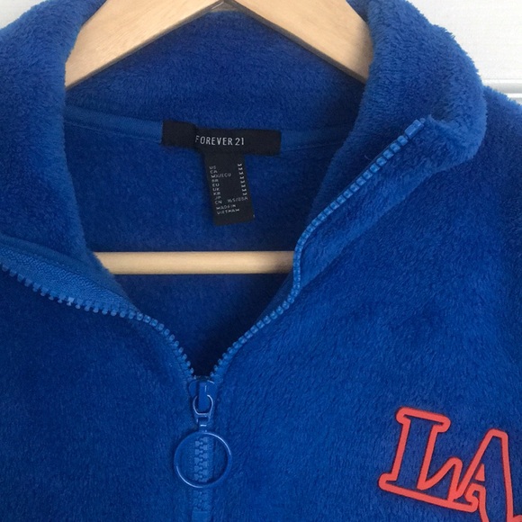 Sweater - Picture 3 of 4